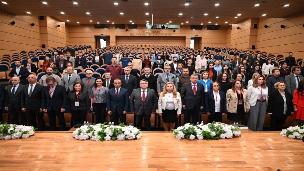 BEUN’da “Genç Endodontistler Konuşuyor” sempozyumu başladı