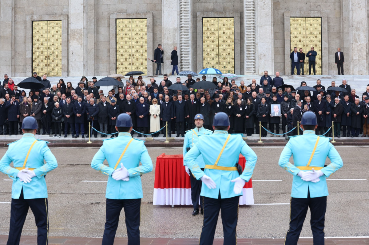 AK Parti İl Başkanı Mustafa Çağlayan, TBMM’de Ömer Barutçu için düzenlenen törene katıldı