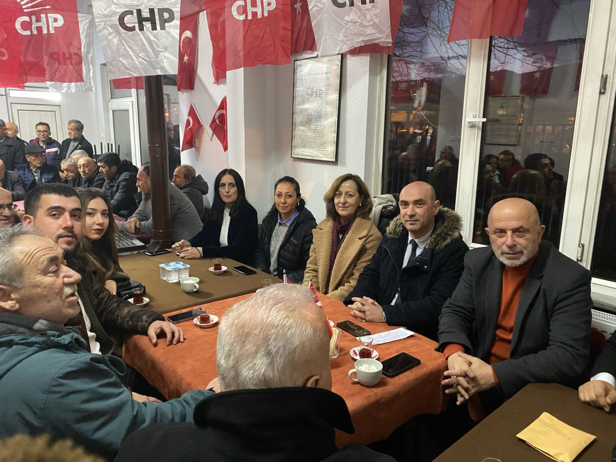 CHP'ye 30 yeni üye katıldı